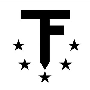 Look @ Me (feat. Deezle) (Explicit)