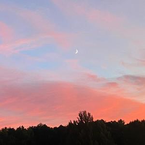 Runnin Thru Space (feat. Akai G.) (Explicit)