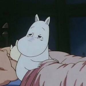 再这样失眠下去 我就搬去月亮那住