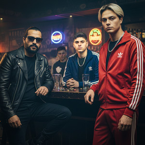 PARTİ KIZLARI (Explicit)