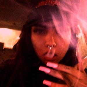 red flag(feat. MiaGz) (Explicit)