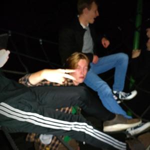 LIVING LIFE (feat. Senyume) (Explicit)