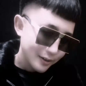 做了一个烟酒鬼