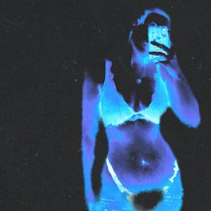 She Tweakin (Explicit)