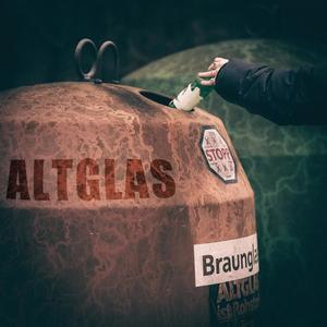 Altglas (feat. Borris Beast & NYGMA) (Explicit)