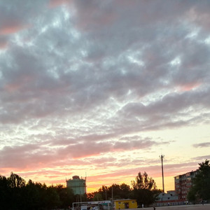 我想和你躺在床上什么都不干 (伴奏)