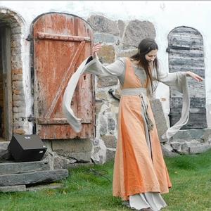 Ulfhildkvädet (feat. Per Runberg)