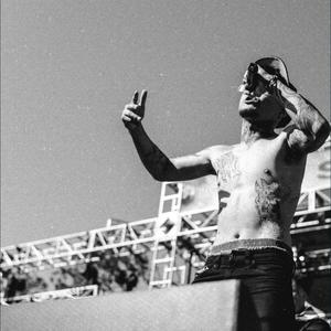 Switch (feat. Frankie4n) (Explicit)