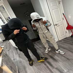 TWEAK (feat. TayBg, ChrisBg & Khi Krash) (Explicit)