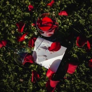 Red Wine & Roses