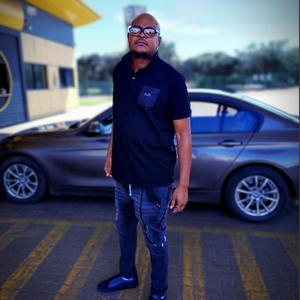 Weekend Ya Busy (Instrumental)