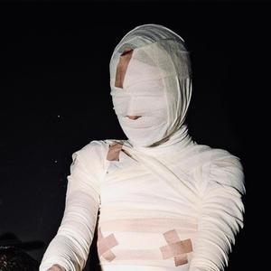 do u love me? (feat. jahhde, Ifys, blxcktai, dyingoutlay, coldoutlay & fashion demon) (Explicit)