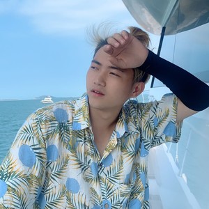 未来和你 (伴奏)