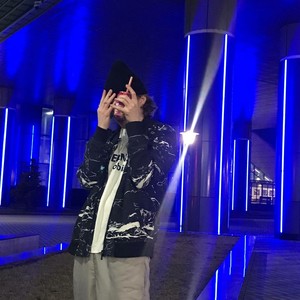 SLIDE (prod. by level) (Explicit)