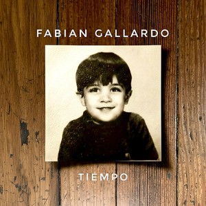 Es Rosario (feat. Litto Nebbia, Coti, Juan Carlos Baglietto, Mario Gómez, Silvina Garré, Pablo Pino, Ike Parodi, Flor Croci, Ele Mariani, Manu Piró, Agustín Reyna, Pablo Granados, Mery Granados, Eugenia Craviotto, Elías Rampello, Adrián Abonizio & Marcos