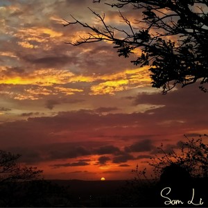 Con el sol al atardecer