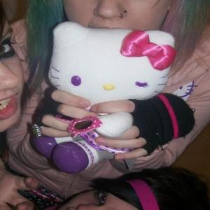 hello kitty castle slaughter party (feat. Xaxanity) (Explicit)