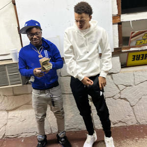 Mazzi (feat. Yvng Curry) (Explicit)