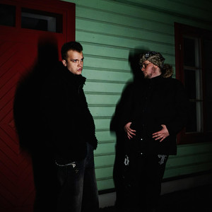 PÓŁ NA PÓŁ (Explicit)