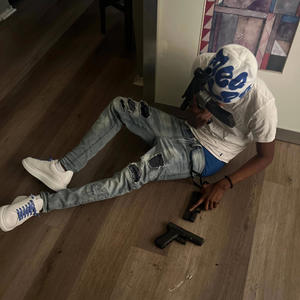 Trust No Thots (feat. luh kappa) (Explicit)