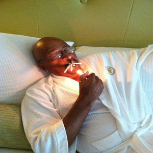 Bust It up(feat. Suave Bob)