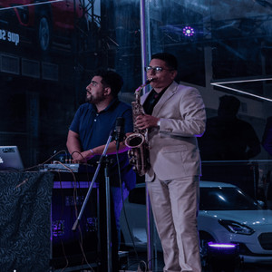 What You Want (feat. El caballero del saxofón) (Explicit)