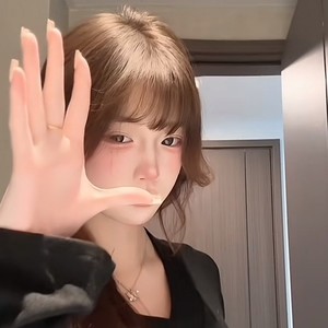 抬手变装