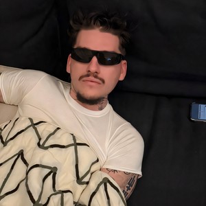 Front Row (Explicit)