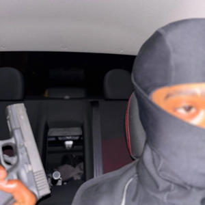 Trust no bx (feat. NoLackinSwayy|Explicit)