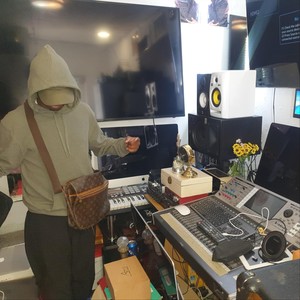 Busukubonke (feat. Mzee, C Town Za & Gerald Sa)