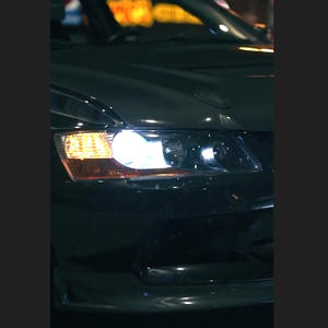 Lowered Mitsubishi EVO (Explicit)