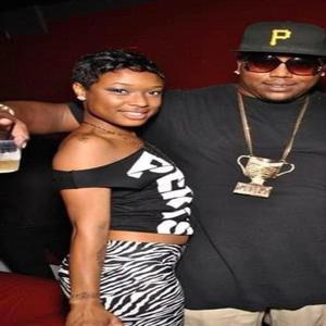 DaGhetto Trophy - Biggest Fan (feat. Sanura) (Explicit)