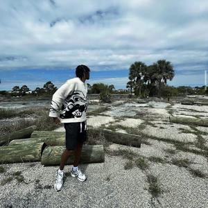 Thousand Miles (feat. Yaduh)