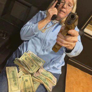 In yo hood (Explicit)