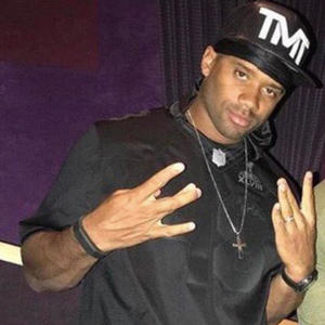 Russel Wilson (feat. NHFL Draco) (Explicit)