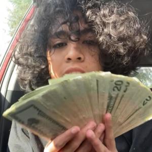 Hoes mad (feat. DJ Ess) (Explicit)