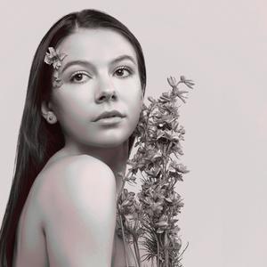 Light of Day (feat. Raphael Weinroth-Browne)