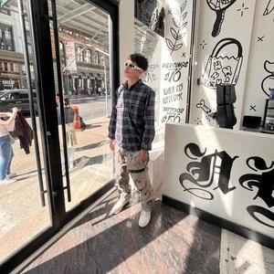 who higher den me? (feat. @waggonkid & @saintracks) (Explicit)