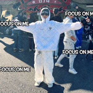 Focus on me