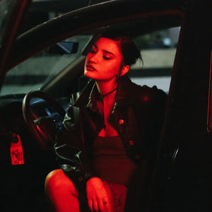mood (feat. Roxxee)