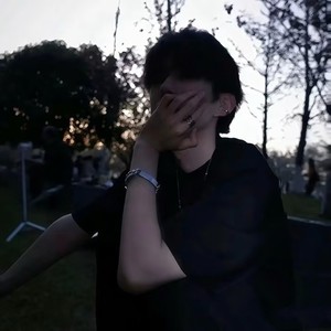 不值得-顾凛川