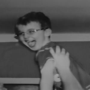 MARLBORO (feat. Petroff & Petroff) (feat. Petroff)