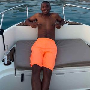 DELUXE (feat. Dydy13) (Explicit)