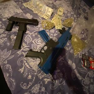 Numb The Pain (Explicit)