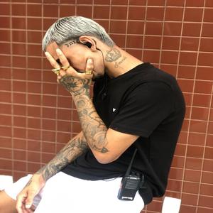 Ei Moto Taxi Eu Quero Que Tu Me Leva vs CHAMEI NO 99 (feat. mc theuzyn)