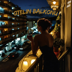 Otelin Balkonu