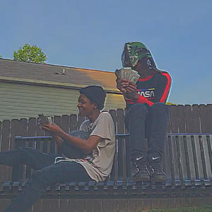 1000 Miles (feat. 13ooln) (Explicit)