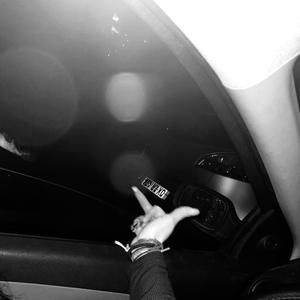 égale à = (feat. 2.2LEX) (Explicit)