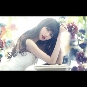 深深的蓝 - 执着「唱着这一首歌 忘记那些执着，藏越深越怀念 忍住思念就不红眼」胡小斐 执着