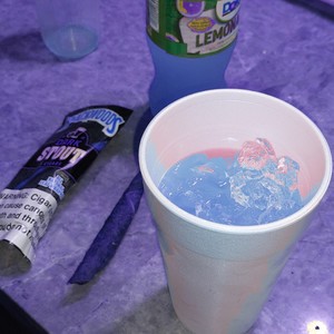 RUN IT UP (feat. DRE4ROMDA8) (Explicit)